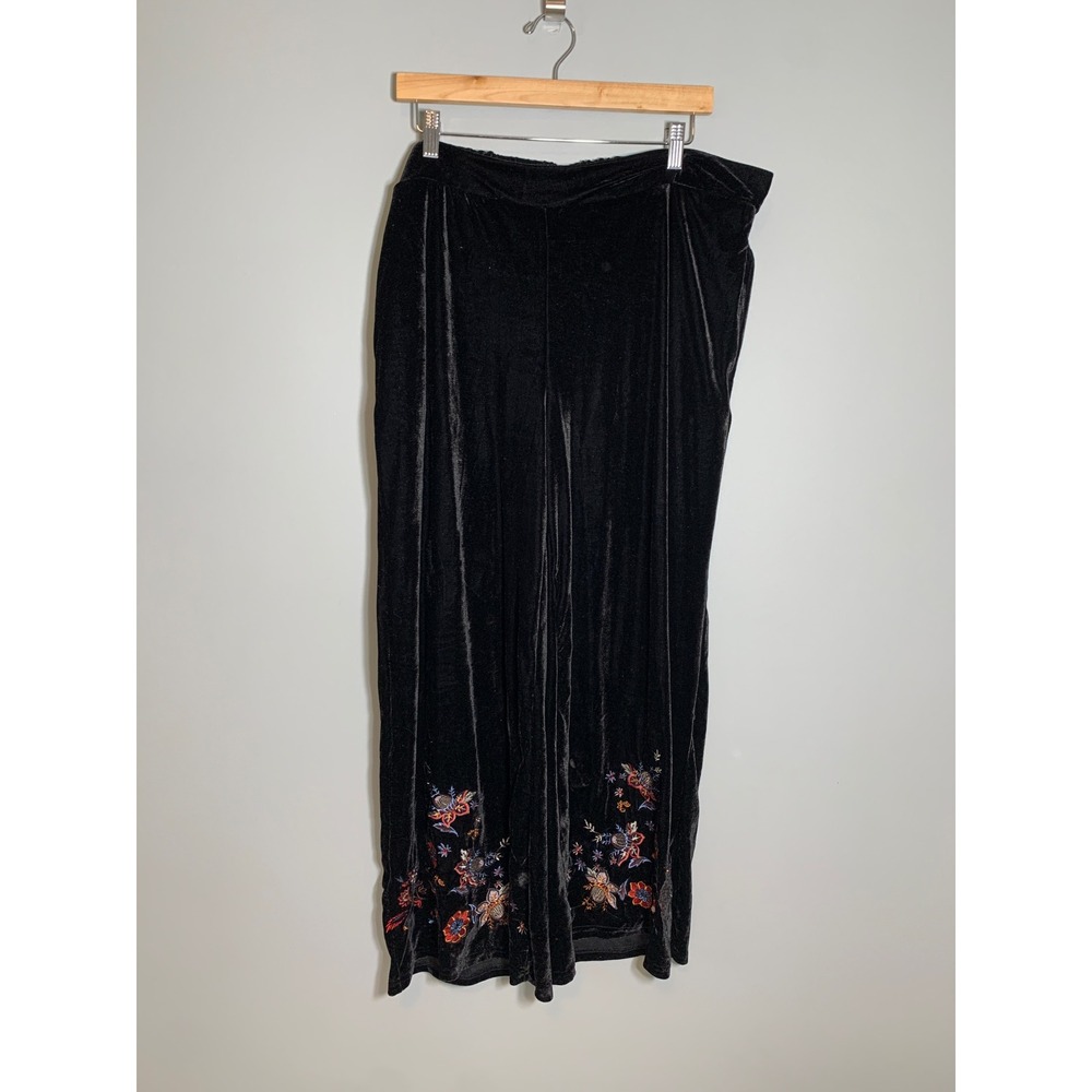 NEW Suzanne Betro Wide Leg Pants Women 4X Black Velvet‎ Floral Embroidered